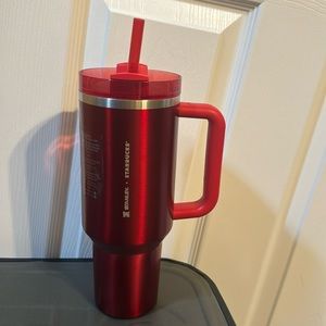 STANLEY x STARBUCKS red tumbler